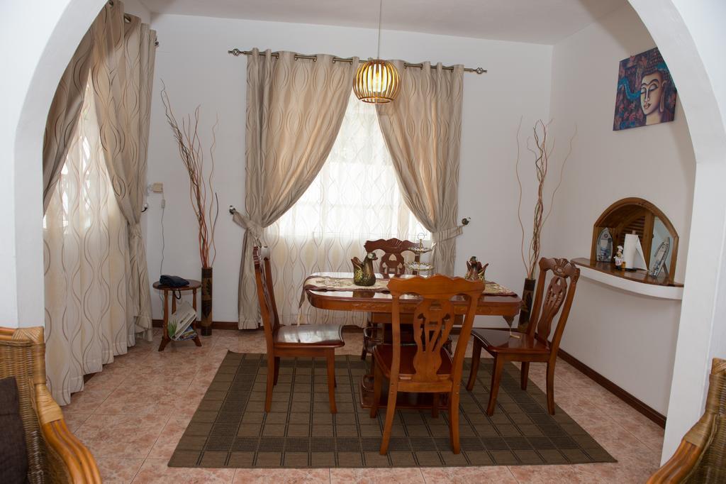 Villa Blue Marlin Iris Blue Bay Esterno foto